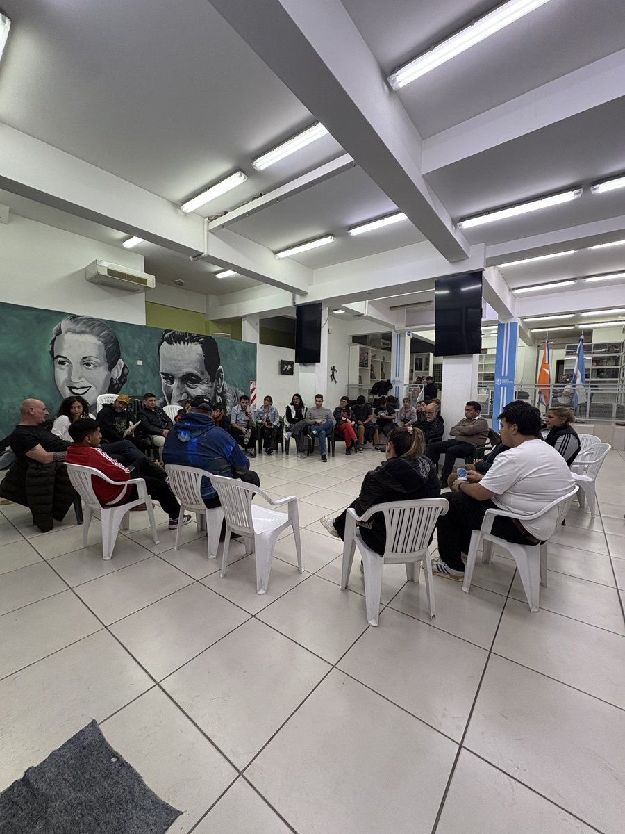 Laura Avila tweet media