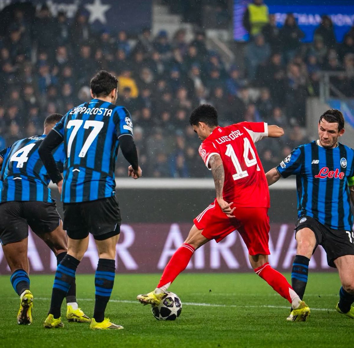 🤩. Luis Díaz “El artesano de la fantasía”.

🔥. 22 goles y 18 asistencias (40 G/A) en 38 PJ, queda a tan solo de 3 G/A de igualar la mejor temporada de Falcao (11/12 con Atletico de Madrid) en Europa jugando 50 partidos. 
JUGADOR DE ÉPOCA!