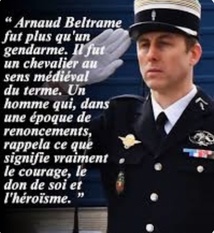 <a href="/NapoLeon1226391/">Napo Léon</a> Le colonel Arnaud Beltrame, gendarme d’élite mort en héros pour sauver des otages, aurait mérité l’honneur suprême :
->  que le successeur du « Charles de Gaulle » s’appelle « Arnaud Beltrame » ! 🔥
Un message éternel pour honorer l’héroïsme discret des gendarmes et flics qui