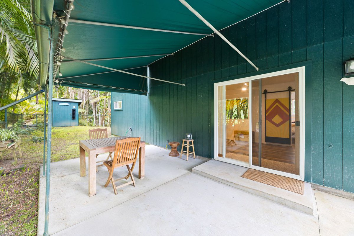 Just listed by Monika McKenzie, R(S) is 98 Kaiwiki Rd, in Hilo, Big Island, for $699,000.

hawaiilife.com/listings/98-ka…

Contemporary turnkey Hilo home with the tranquility of the Hawaiian rainforest. 

Tap the link for more details.

#HawaiiLife #BigIsland