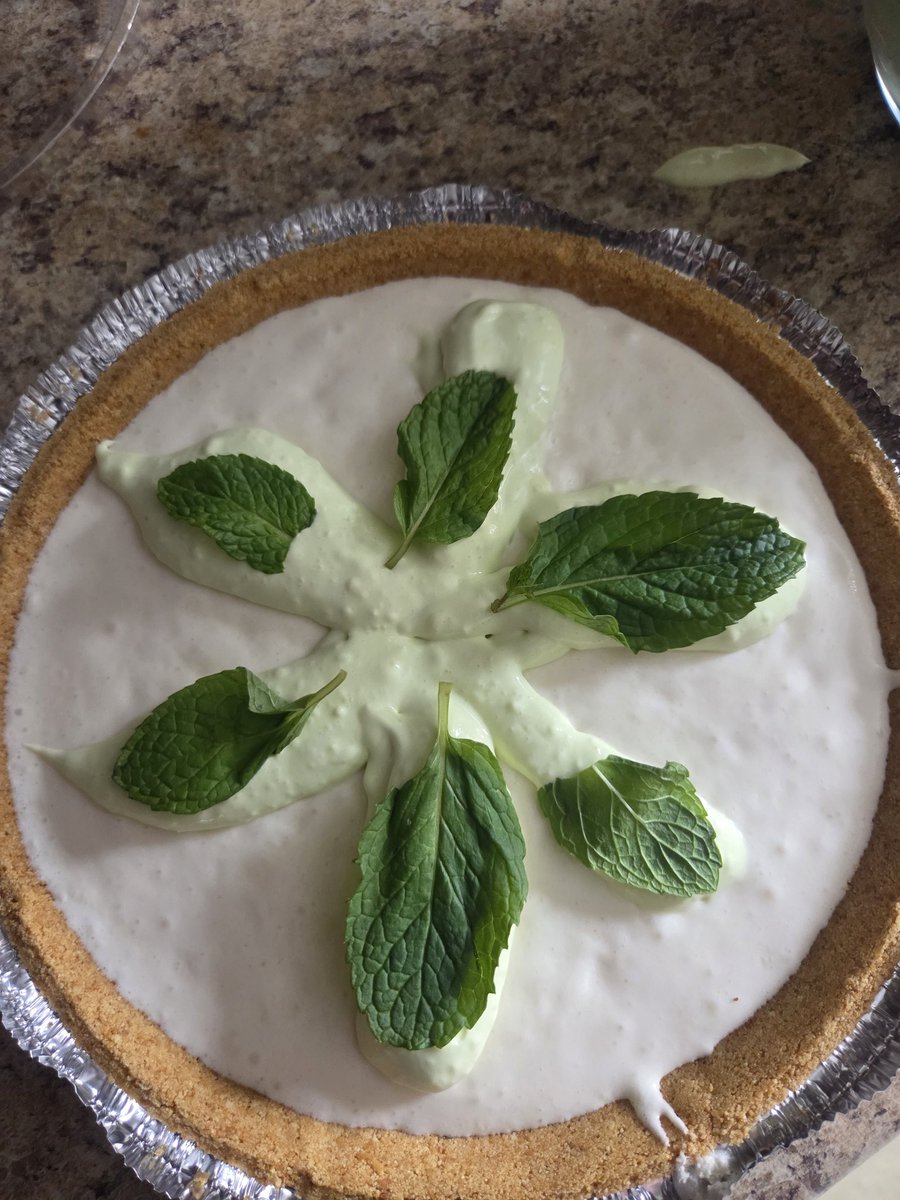 LaughingLasagna tweet media