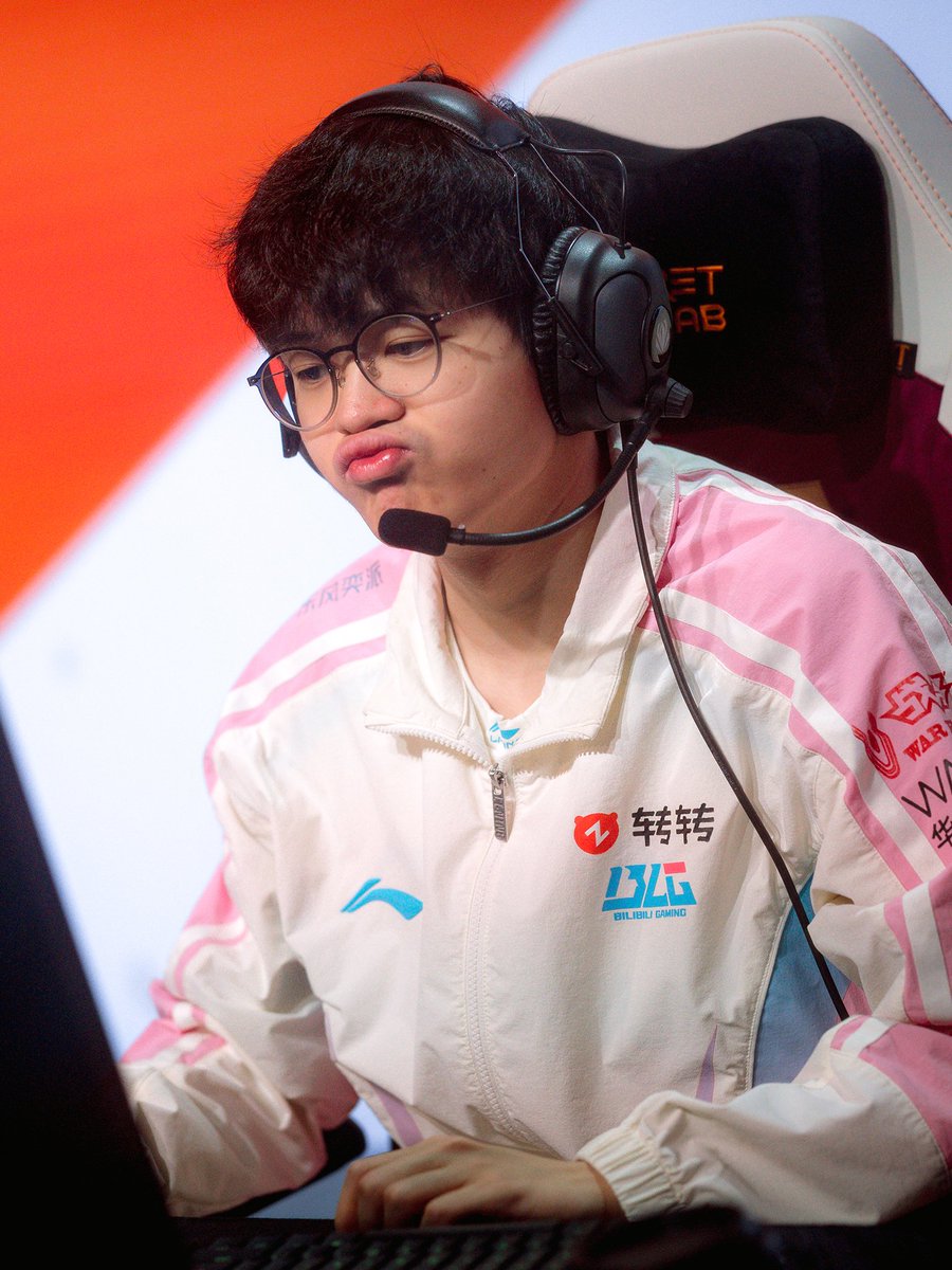 LoL Esports tweet media