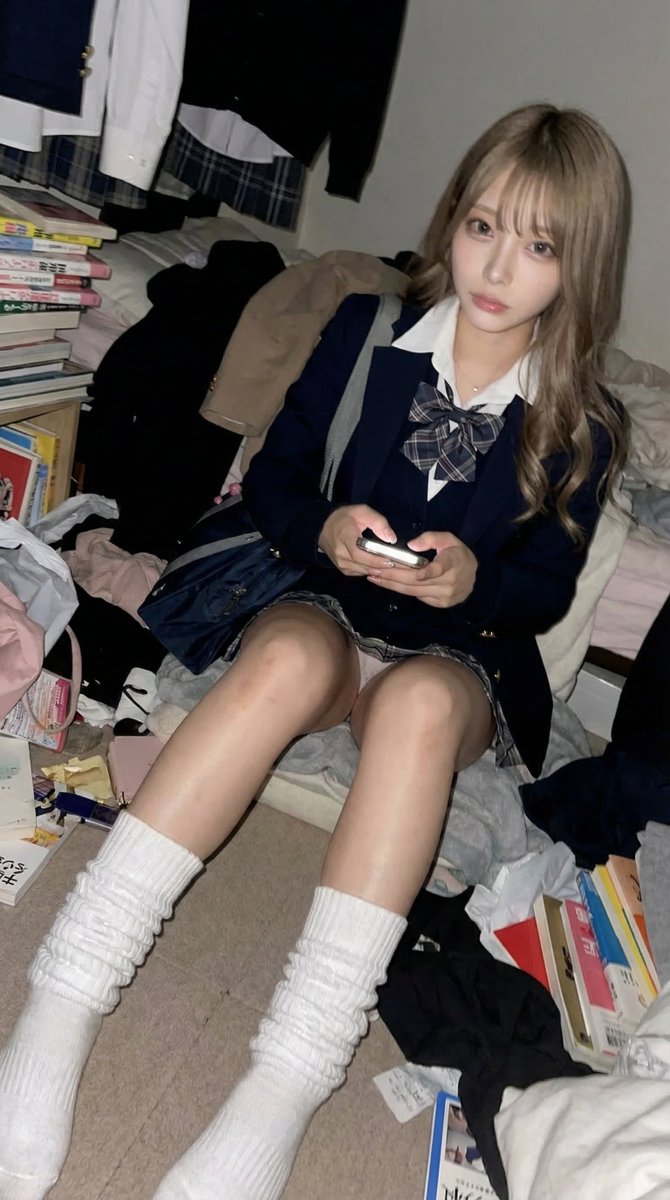 AIロイド tweet media