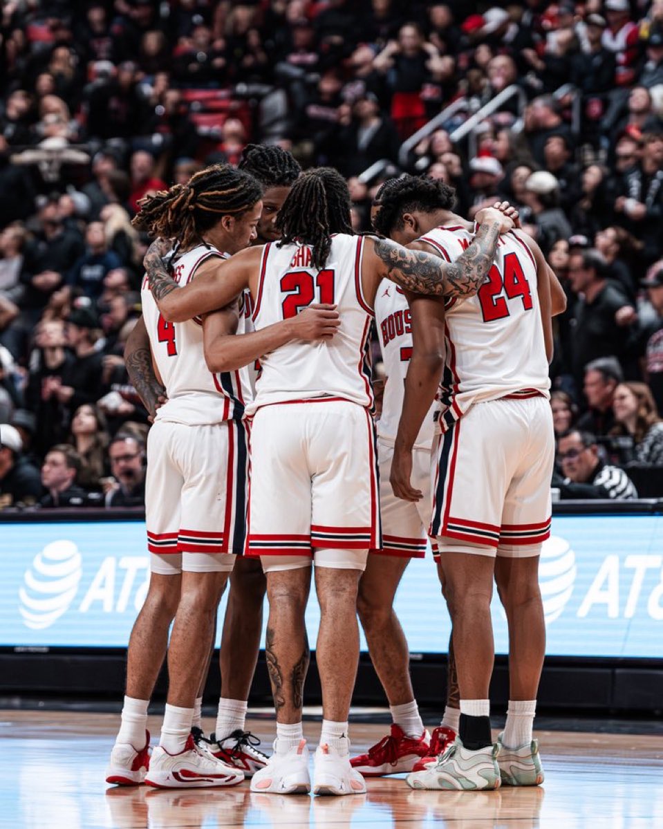 College Basketball Headquarters tweet media