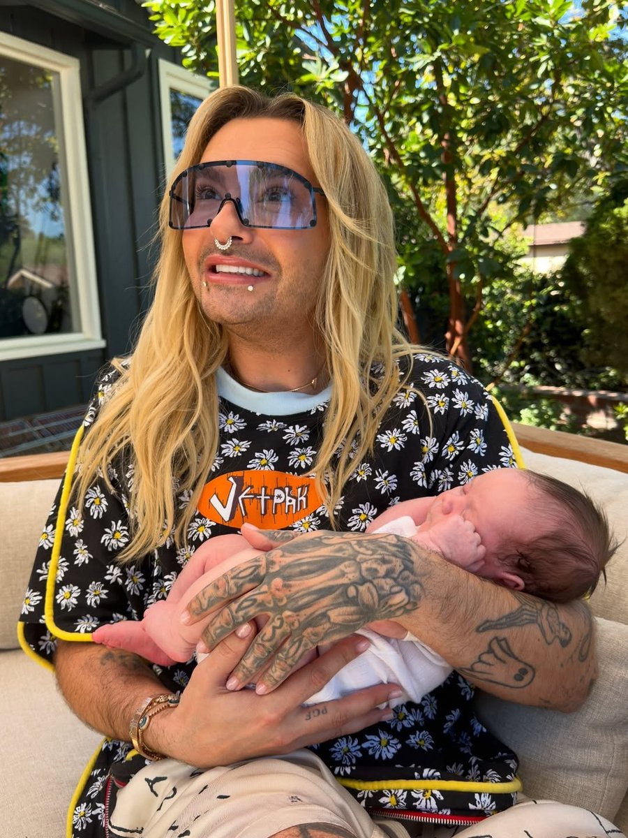 BillKaulitz_DE's tweet photo. #CandyCrash #Instagram: fairy godmother 🥰
https://t.co/4u8WO0yeMv
#BillKaulitz https://t.co/FzuWjSBFff