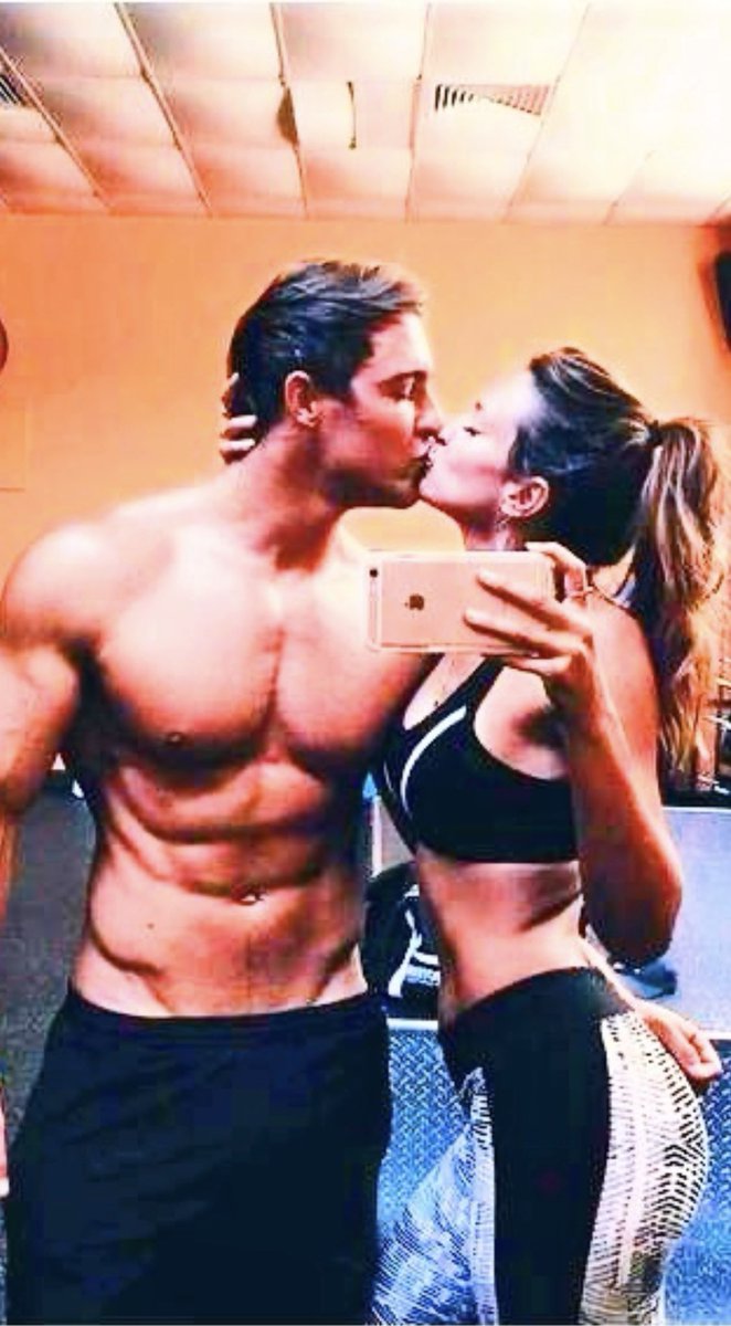 LOVE 🍒 TREE tweet media