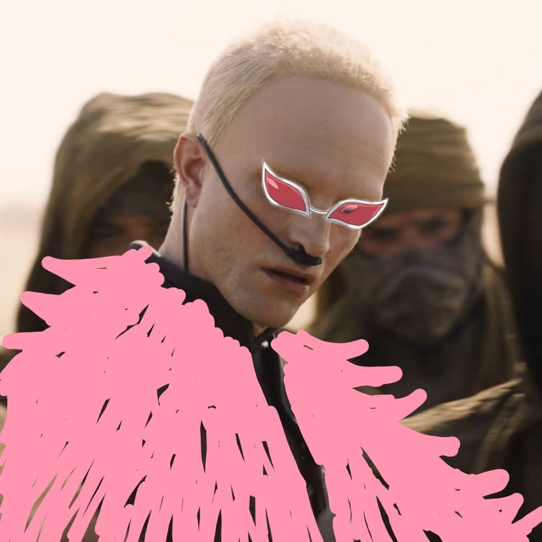 ProtocoloRalux's tweet photo. Oye, ¿el cameo de Donquixote Doflamingo en el nuevo trailer de Dune qué es? JAJAJA

socorro solo veo one piece https://t.co/jzJif6InoL
