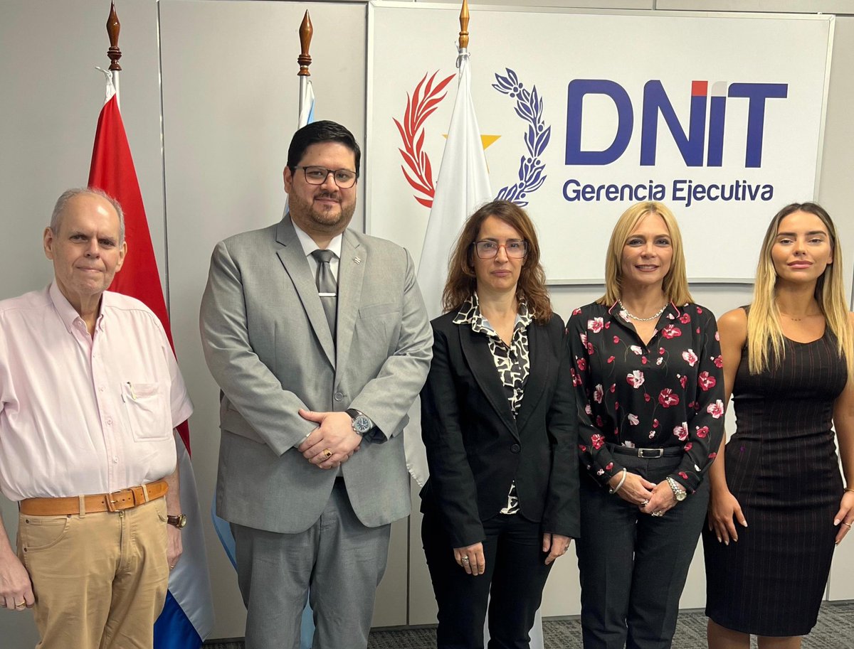 Apatraci tweet media