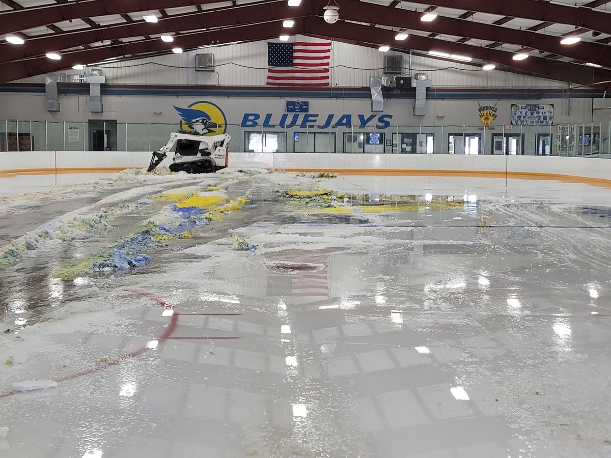 WasecaCommunityArena tweet media