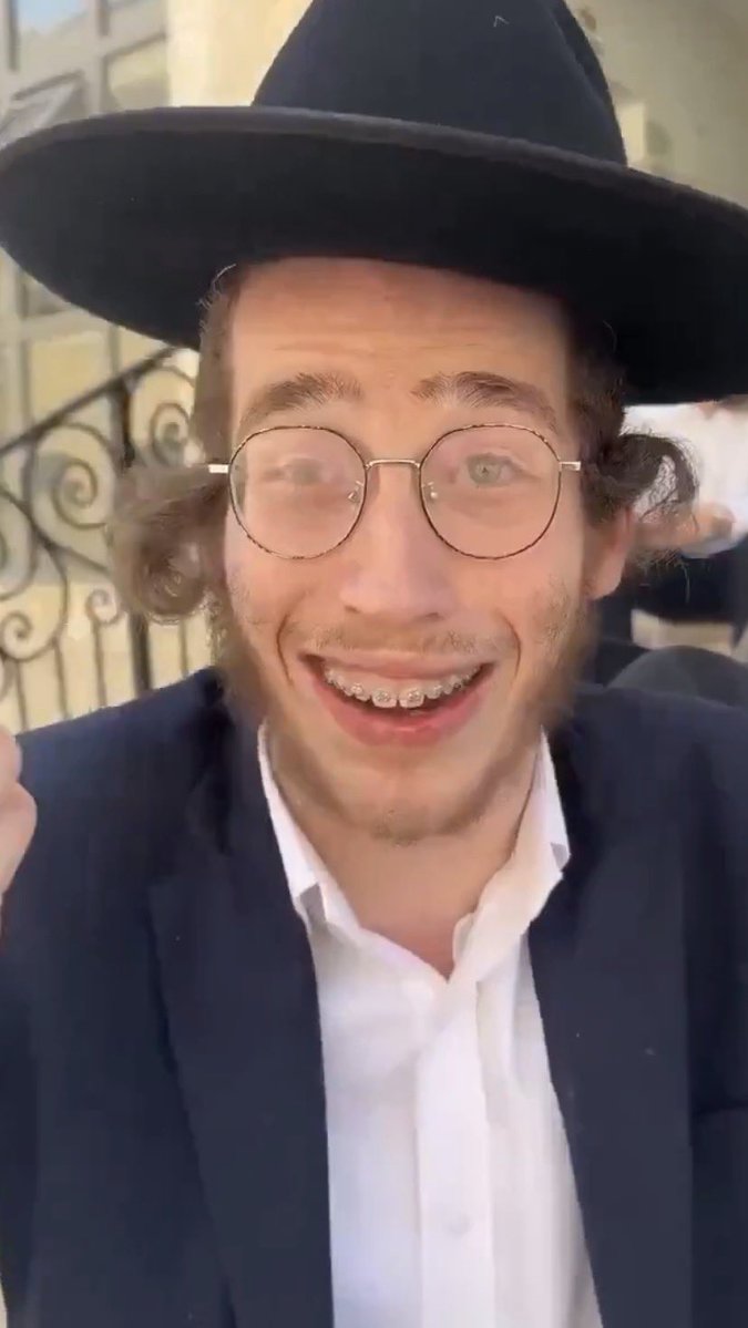 Devox Perón tweet media