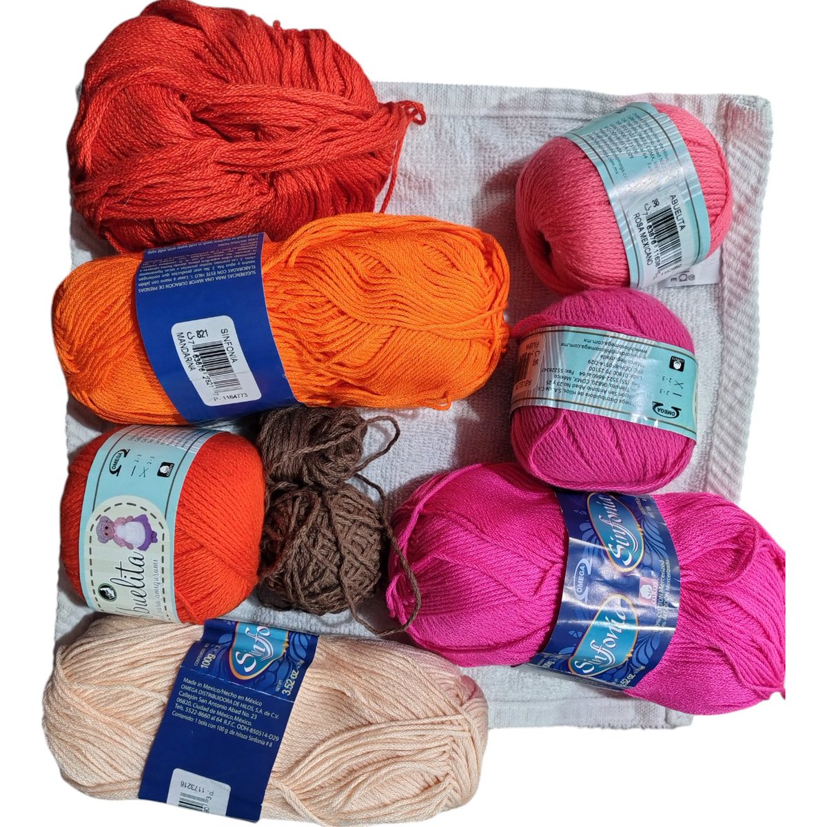 RESILIENTE, piel canela. tweet media