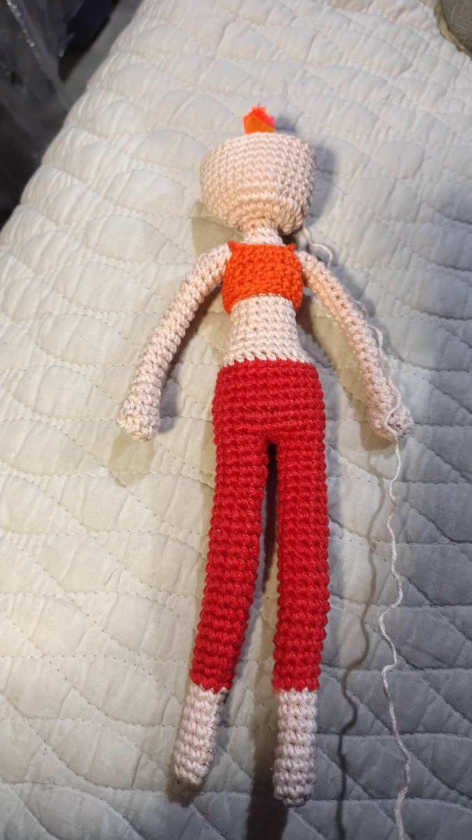 RESILIENTE, piel canela. tweet media