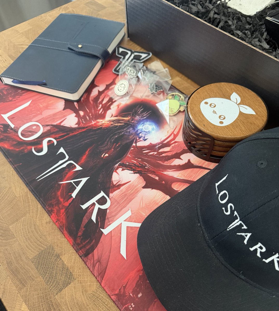 myca_plays's tweet photo. Thank you so much to the Lost Ark team for the amazing gift box!! ❤️ I love the Kazeros mouse pad and all the Mokoko merch, they’re so cute!

It’s been so fun playing since launch, and I’m so grateful for all the people and friends I’ve met along the way 🥹
#lostark @playlostark https://t.co/Ho2gzQAkBl