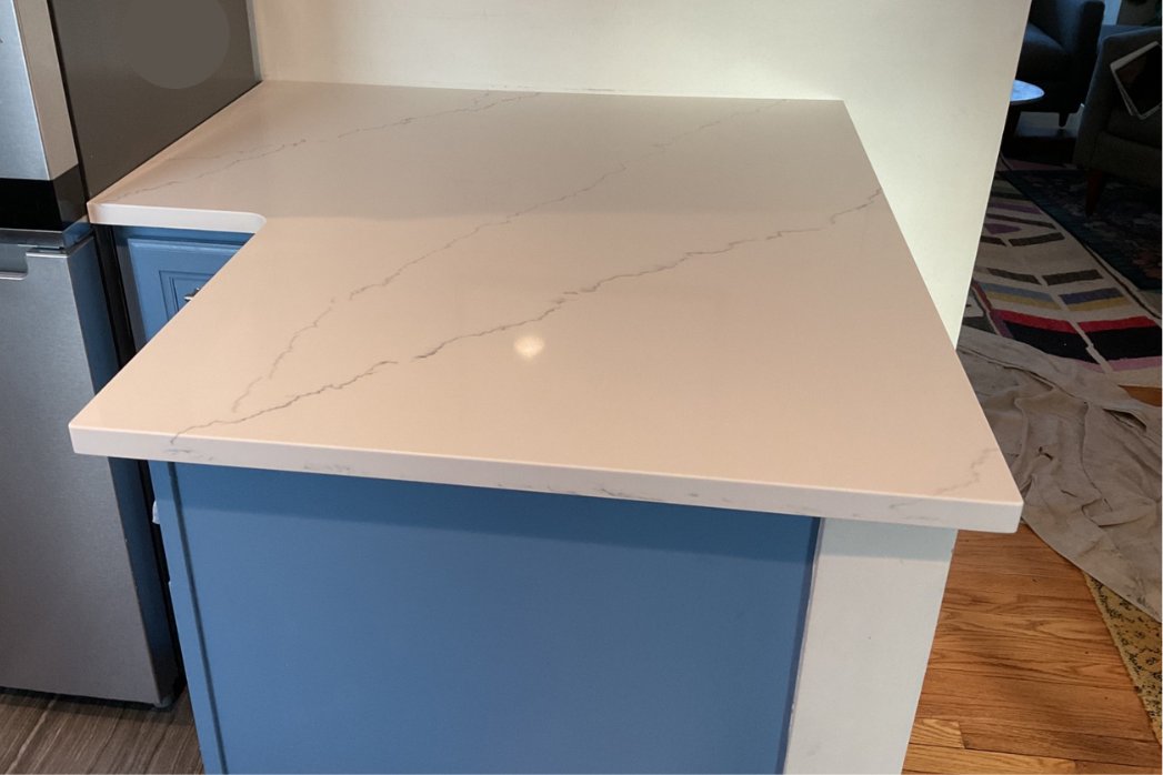 masterscounters's tweet image. You don’t need to renovate your entire #kitchen to see a big change. New #countertops can completely refresh your space with less time, less disruption, and lower cost.
Material shown: Quartz Everest — in stock at Masters Countertops.
zurl.co/fIS9n