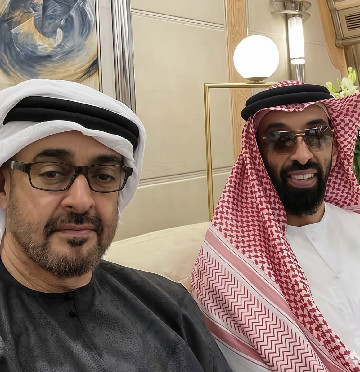 uae_love40's tweet photo. 🇦🇪❤️ https://t.co/LhPeBZq8Is