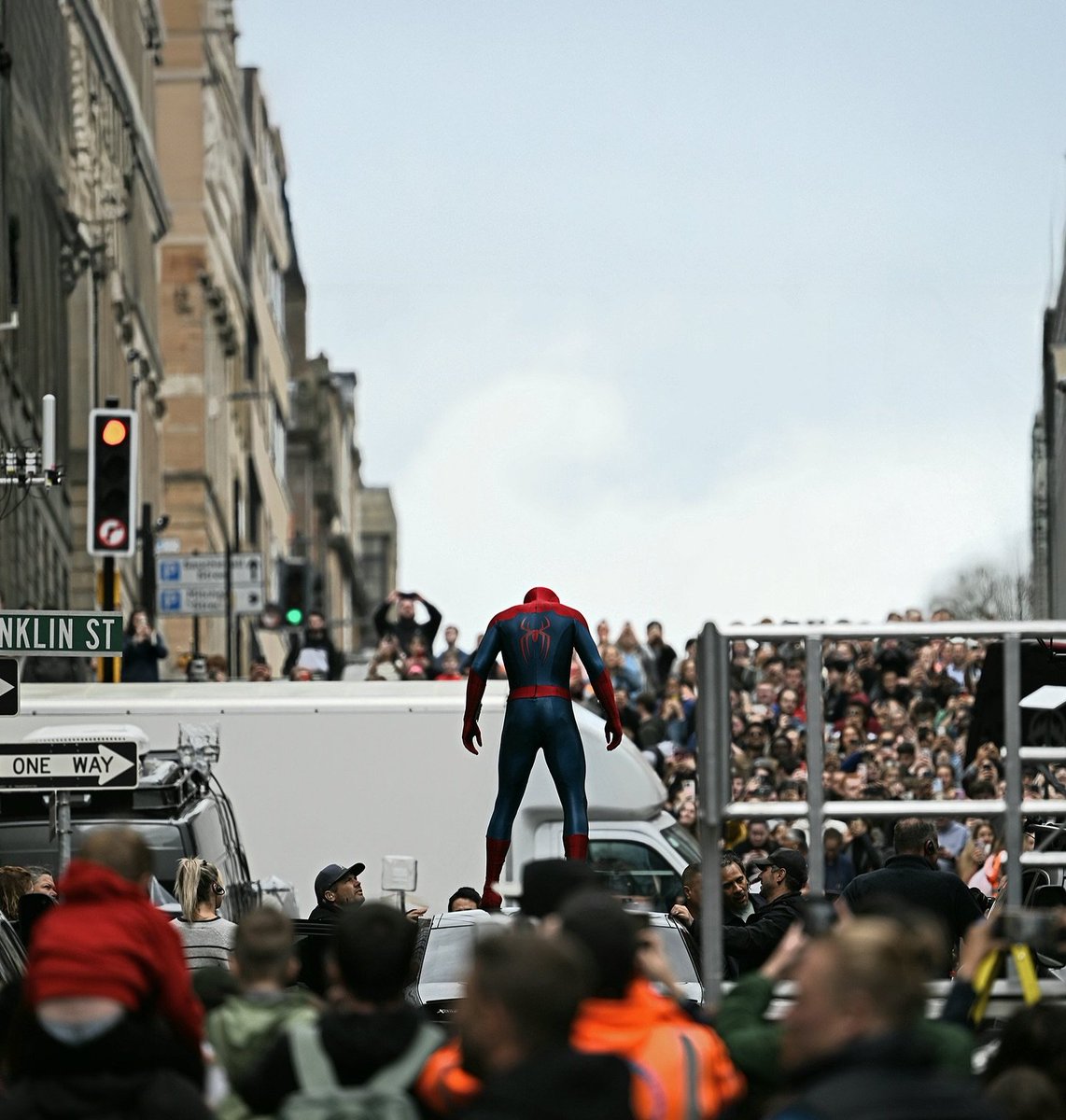 DokoSSJ's tweet photo. Volvió Spiderman https://t.co/OInFvMuzgN