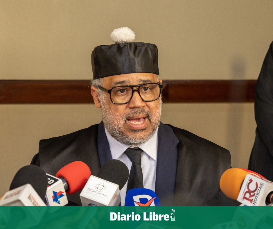 DiarioLibre's tweet photo. ⚖ | #JusticiaDL | Familia de víctima en ataque de Naco apelará no ha lugar que libera a Pumarol
🔗https://t.co/dFGPhnzoHt
#DiarioLibre #Noticias #AtaqueNaco #FamiliaVictima #Pumarol #JusticiaDominicana https://t.co/kqHhpPDSB6