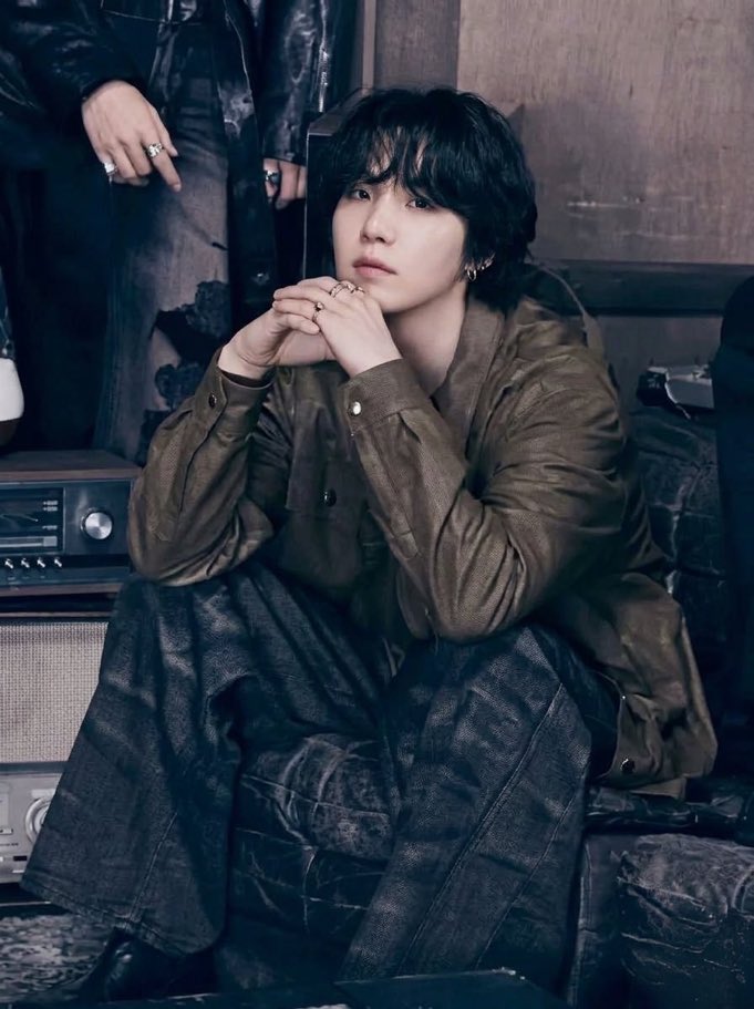 gray 🪭 tweet media