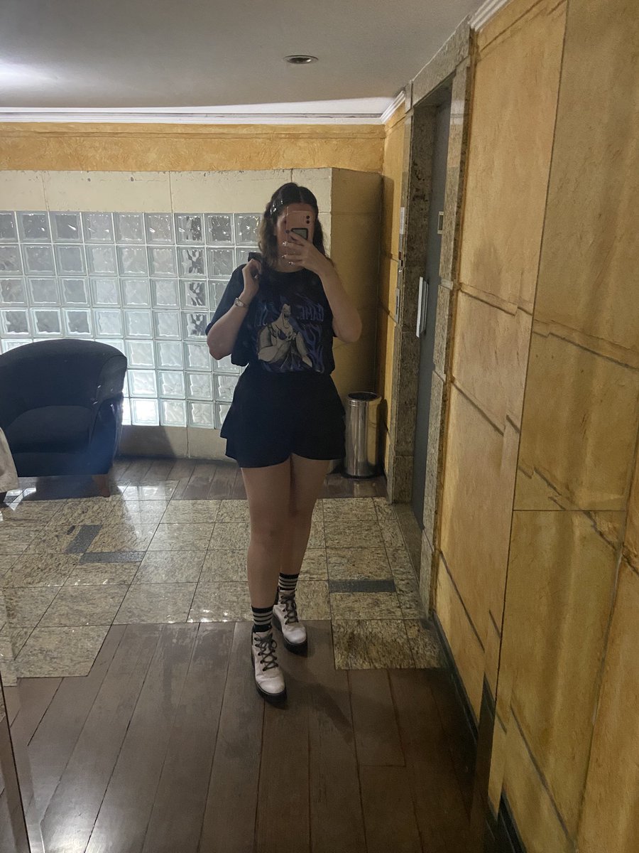 Bee 👑🐝 tweet media