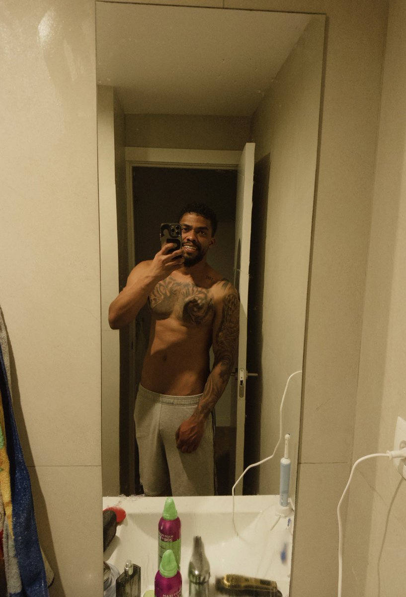 luuuanteles's tweet photo. Tá bom assim pra você? 🔥 https://t.co/7EVpP0FstD