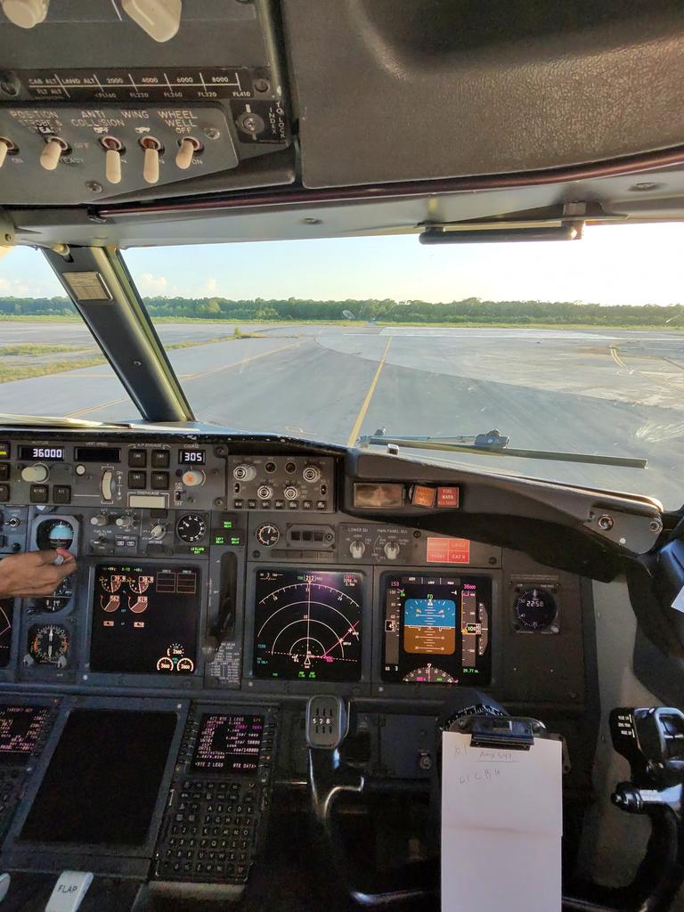 Datos Aeronáuticos ◽ tweet media