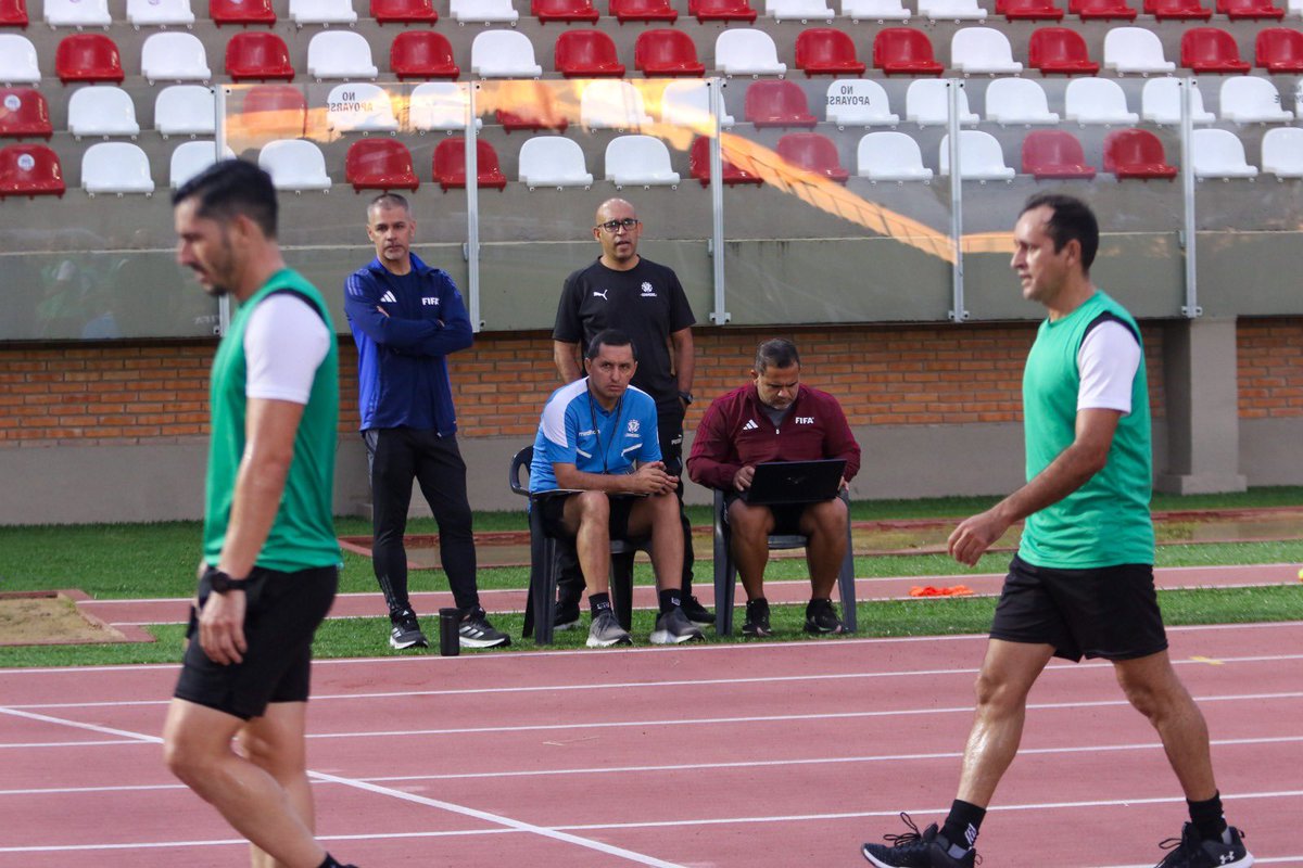 Intermedia APF tweet media