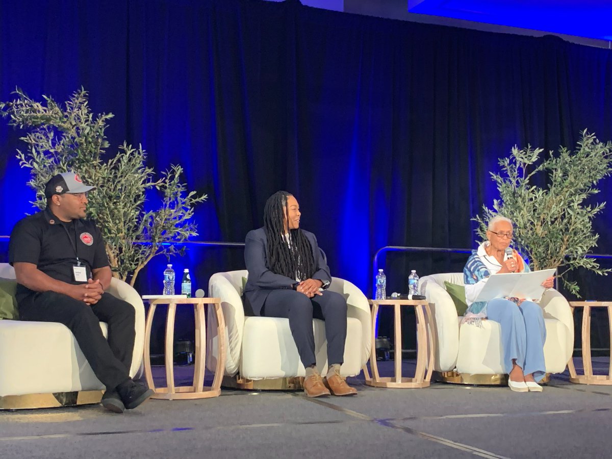 California Community Colleges tweet media