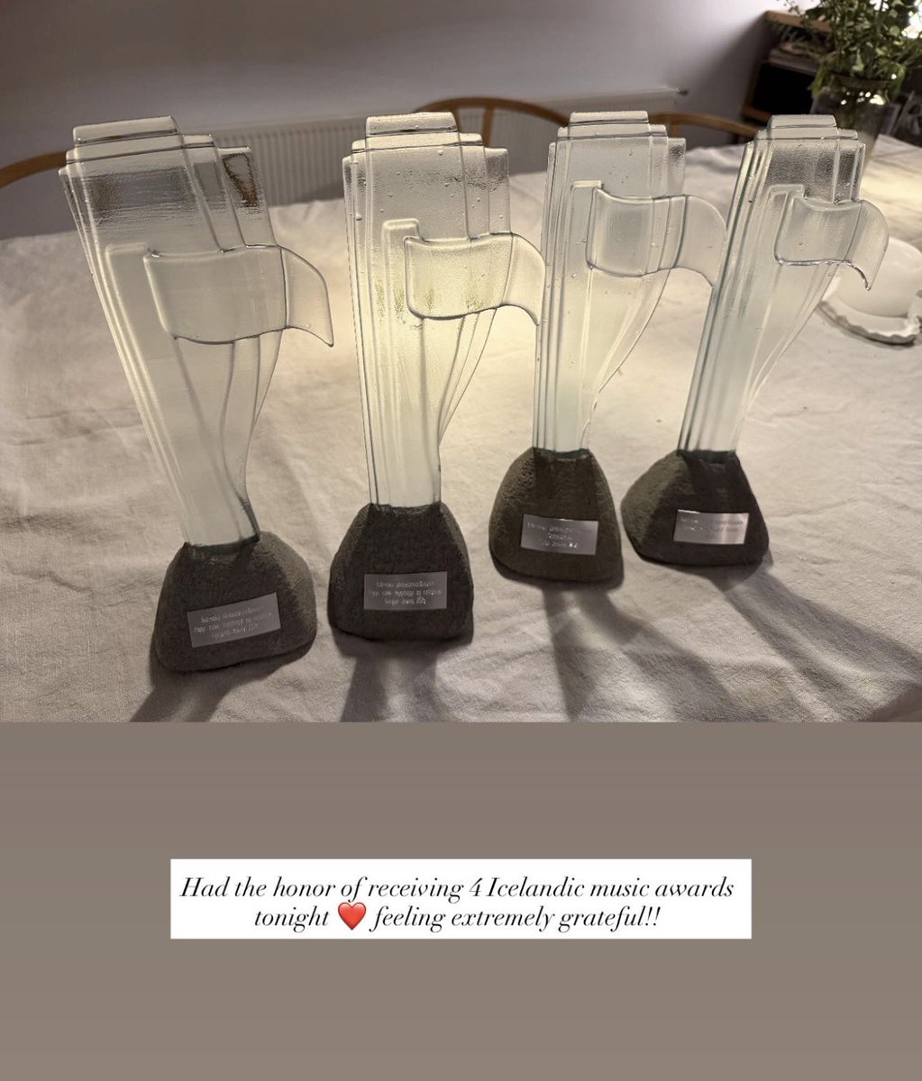 laufeymemez tweet media