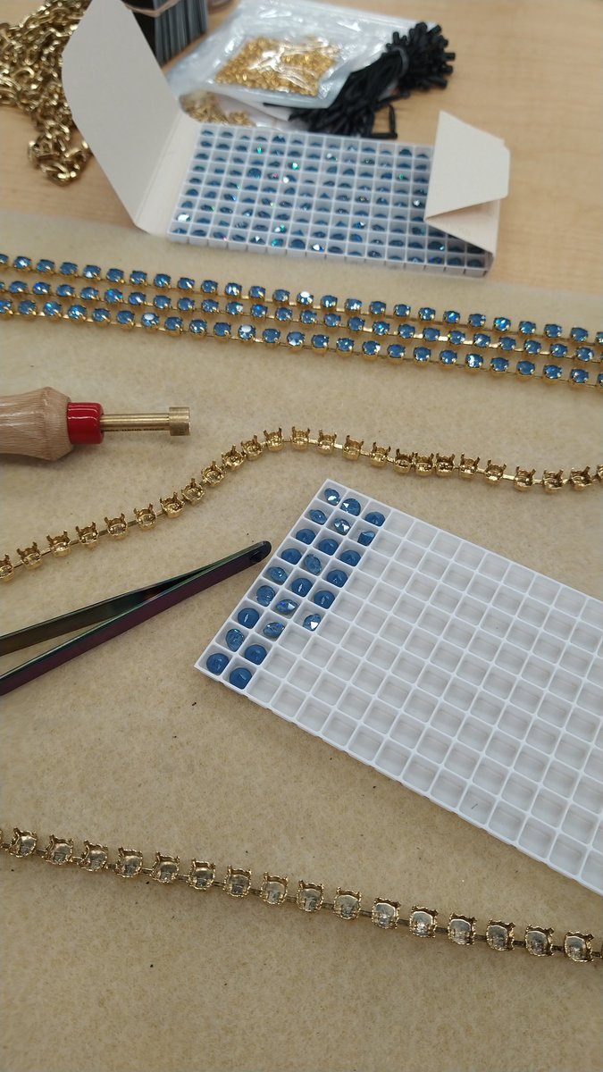 WBNGlass's tweet image. Hand setting is new for me &amp;amp; honestly I don't know why I have never done it before especially since I have made jewelry in the past. It's pretty satisfying to my inner retard. They only use real Swarovski crystals.