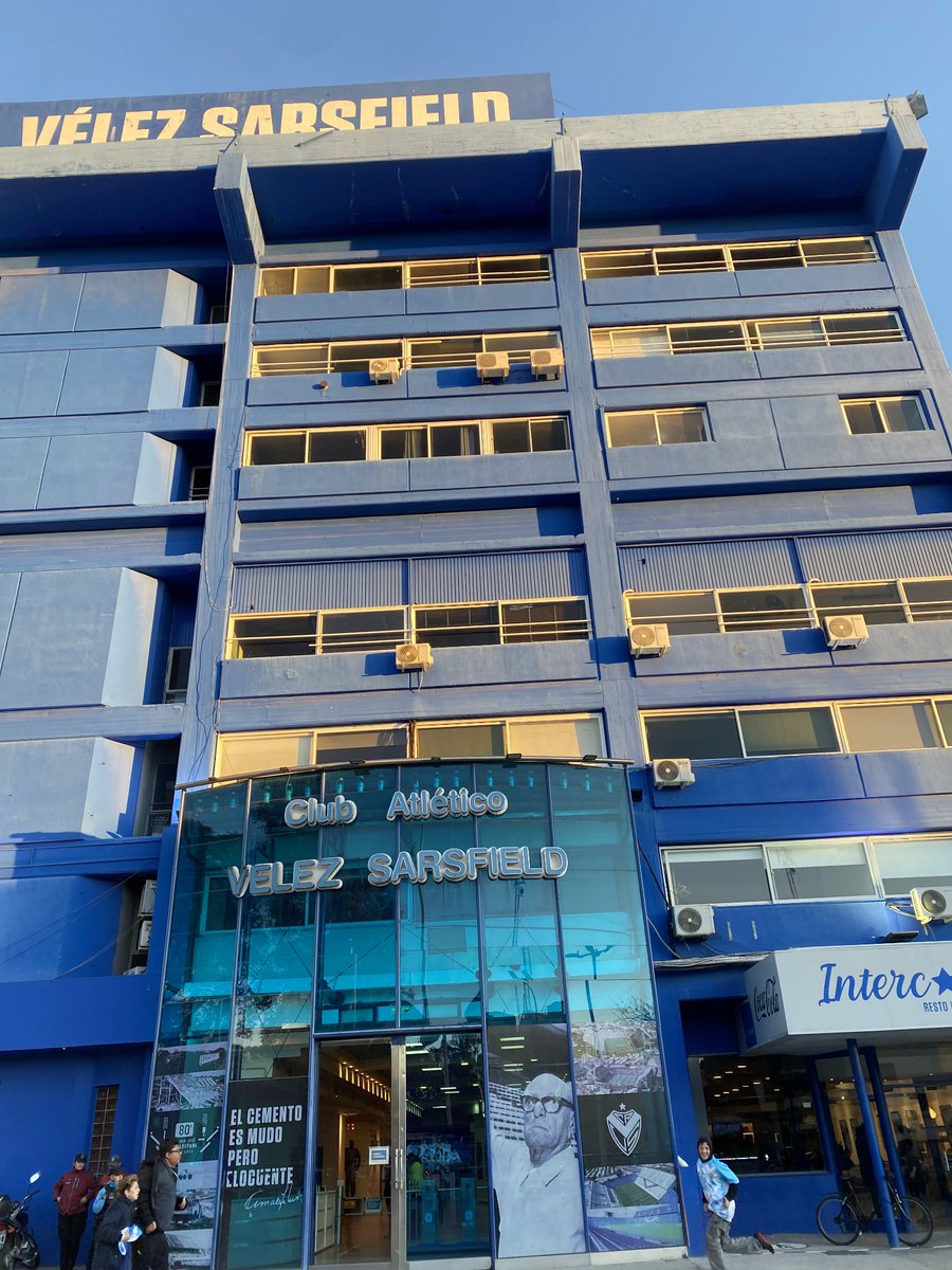 𝗖𝗮𝗻𝗱𝗲𝗹𝗮 tweet media