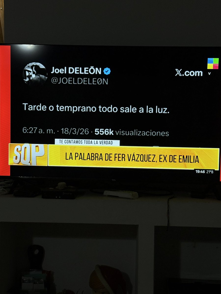 Zelev_chris's tweet photo. JOEL EN LA TV ARGENTINA ME MUERO JAJAJAJ https://t.co/PqUxixvzOD