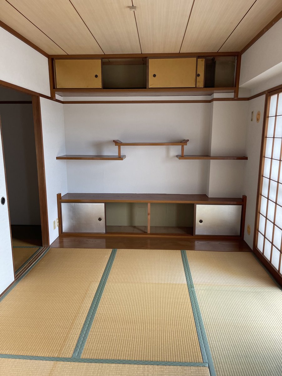 ShopK09290's tweet photo. 【神戸市北区 鈴蘭台】

整理箪笥2つ＋細かい不用品
1部屋分まとめて回収しました👍

「これ全部いけるん？」ってよく聞かれますが対応可能です。

分別なしOK・大型家具OK

まずは気軽に相談ください📩

#神戸 #神戸市 #神戸市北区 #鈴蘭台
#不用品回収 #遺品整理 #便利屋
#片付け #ゴミ回収 #粗大 https://t.co/m6iabGfe3B