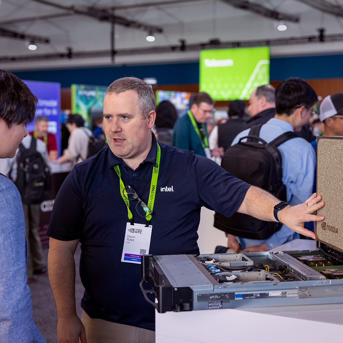 Intel Business tweet media