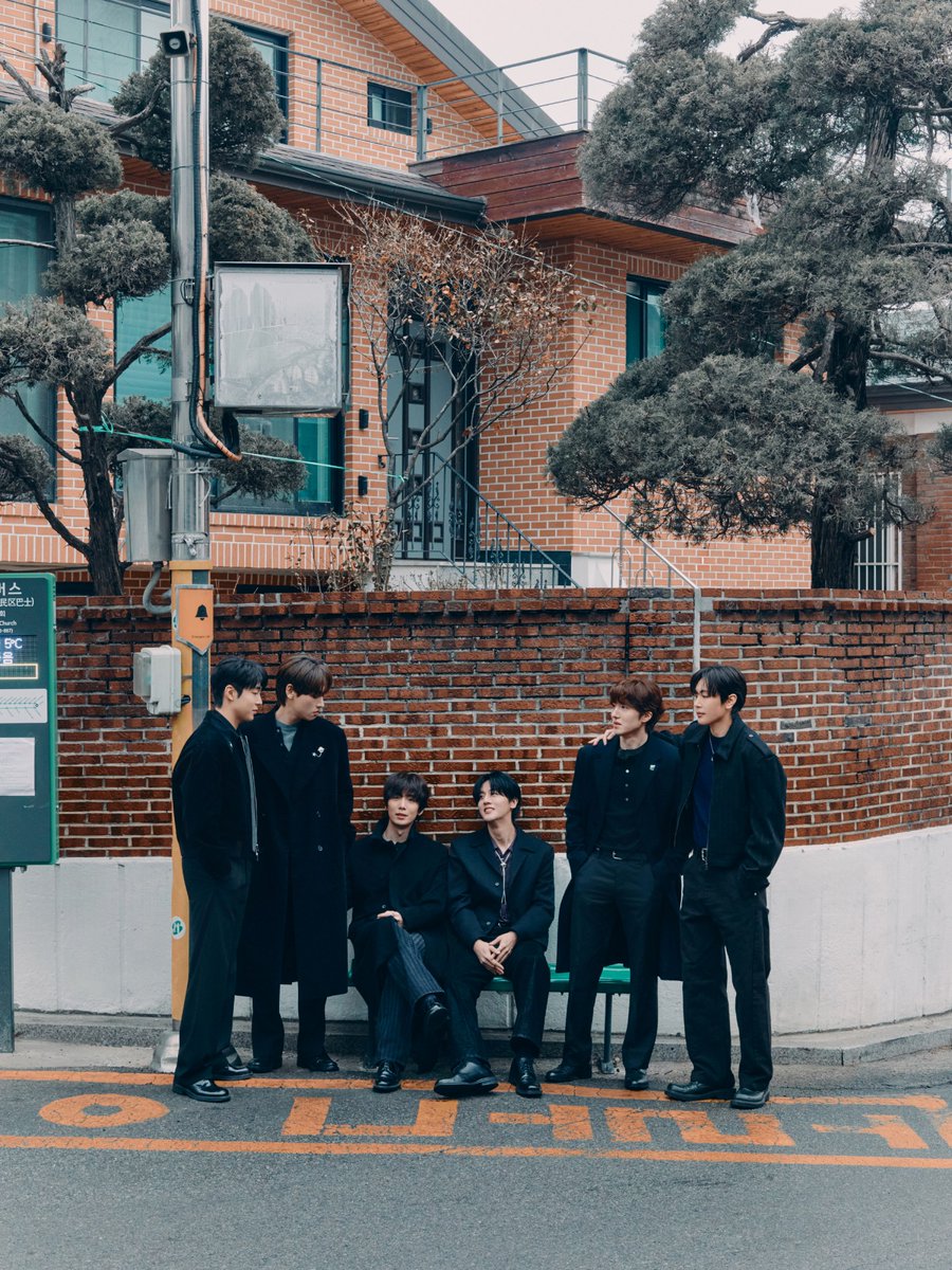 kbsworld_enter's tweet photo. SF9, 스페셜 앨범 ‘About Love’ 콘셉트 포토 최초 공개...차분한 분위기
‘데뷔 10주년’ SF9, 스페셜 앨범 콘셉트 포토 속 훈훈한 케미스트리 ‘눈길’
SF9, ‘About Love’ 콘셉트 포토...하루의 시간대별로 순차 오픈 ‘특별’

[사진=FNC엔터테인먼트]

#SF9 #에스에프나인 https://t.co/goRPyhI4ek