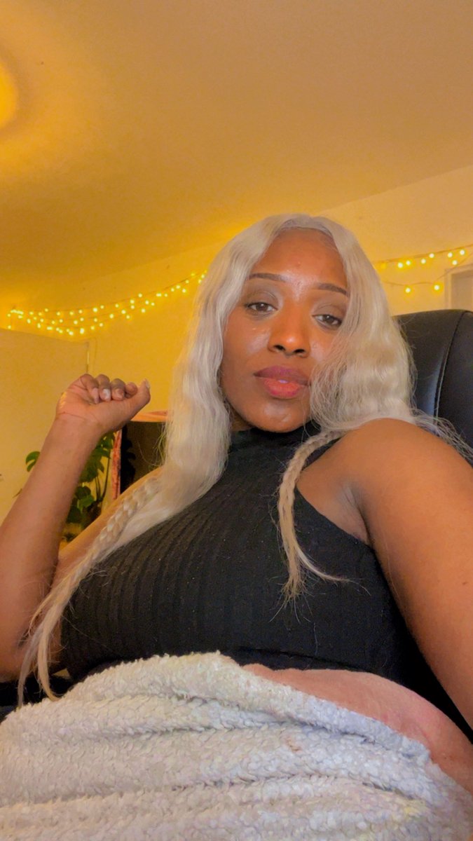 Lorae k 📿🦄🤍 tweet media