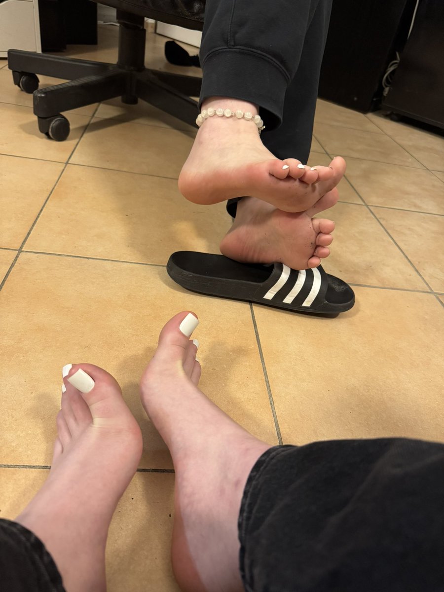 alles rund um Füße 😝👣 tweet media