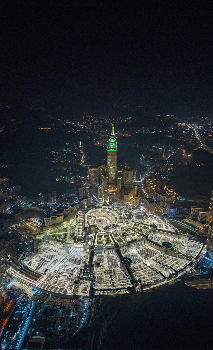 umarsultan_'s tweet photo. كُل المَدَائِن وإن جَلّت مَحَاسِنُهَا 
لَيسَتْ كَ مَكَّة إجْلَالاً وَ تَعظِـيمَا 🕋 https://t.co/9jDV9UIXAK