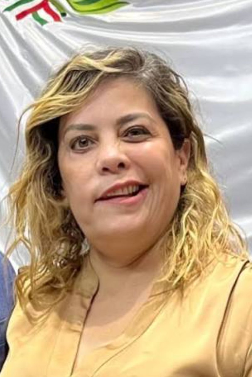 mozeguera's tweet photo. @MrReyKing Same, same, but different.. https://t.co/rWb3dpjDh9