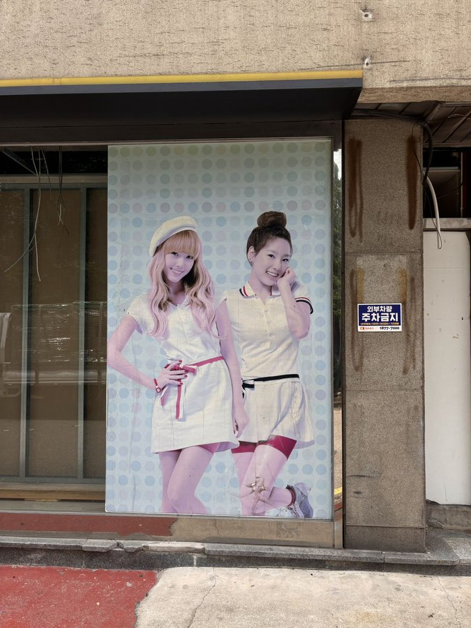 pannchoa's tweet photo. Knets react to the historical landmark international fans found in Korea
https://t.co/W0dOqtbS9s https://t.co/LLoMIEAMSC
