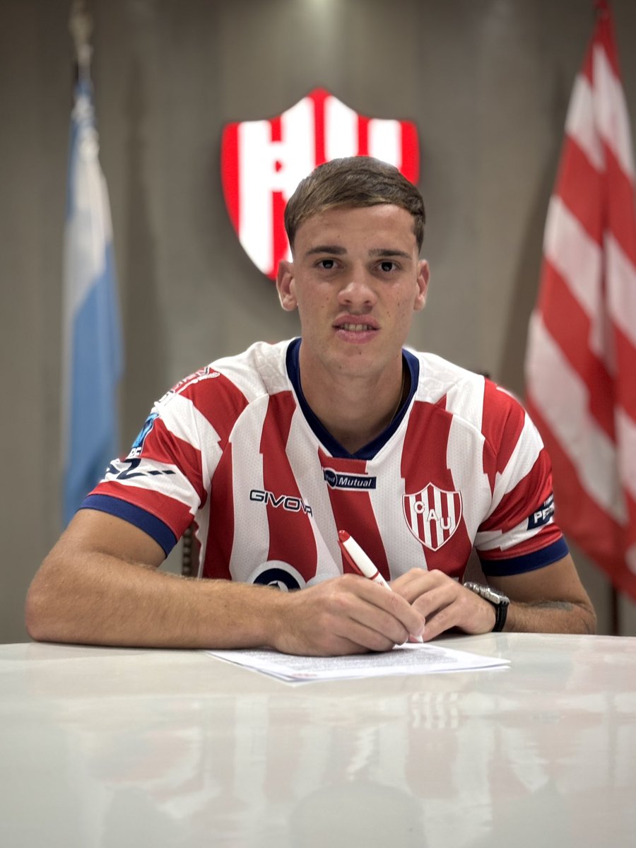 clubaunion's tweet photo. ✍🏼 El volante Emilio Giaccone extendió su contrato profesional con Unión hasta diciembre de 2028.

¡Felicitaciones Emi! https://t.co/LupnuUS4vE