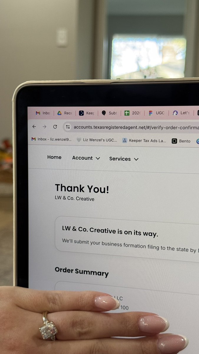 Liz Wenzel tweet media