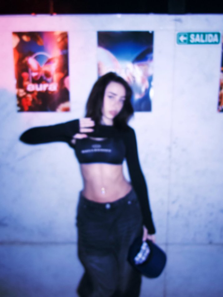 Alera21k tweet media