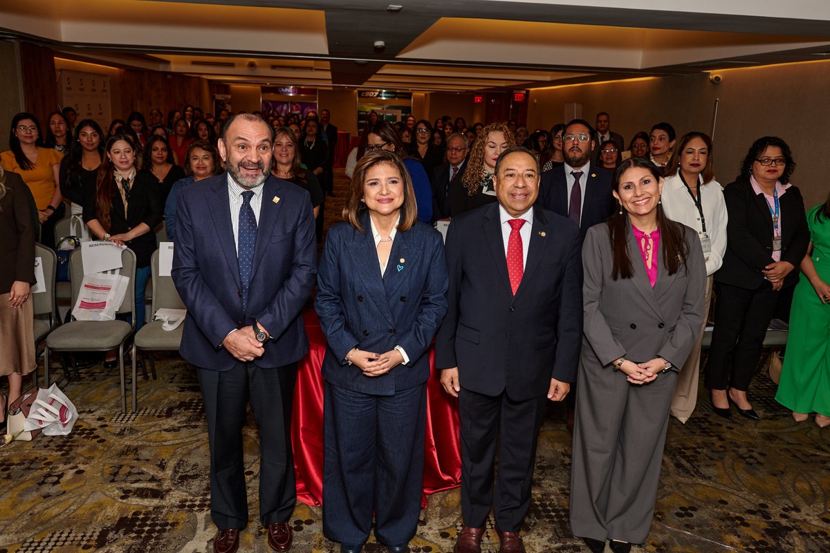 Camexgt's tweet photo. CAMEX llevó a cabo el II Encuentro de Mujeres en Logística y Comercio Exterior reafirmando su compromiso con el empoderamiento femenino en un sector clave para el desarrollo económico del país.   Agradecemos a la @KarinHerreraVP por su valiosa participación. https://t.co/bLn0TtJVI0