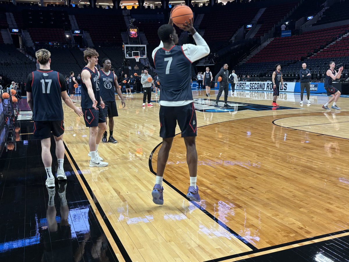 Theo Lawson tweet media