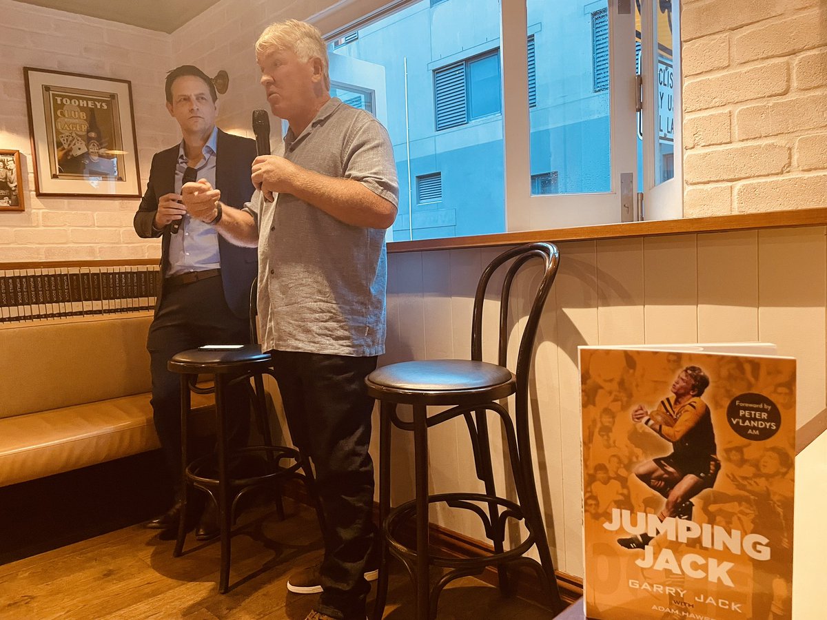 Adam Hawse tweet media