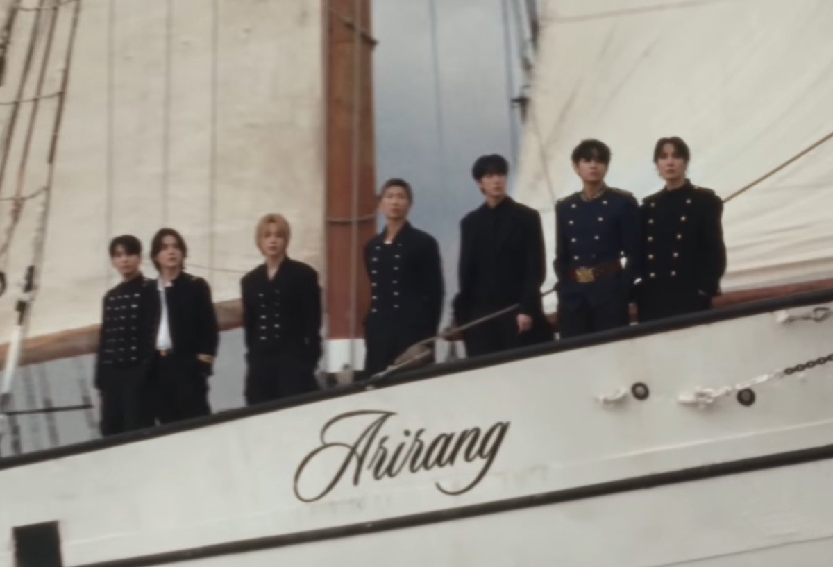 mingloss30977's tweet photo. 아 석진이만 착장의 시대가 약간 달라보이는게 타임리프를 해서라는 이야기를 듣고 심장이 요동치기 시작했다 화연이니?! https://t.co/DhegBbcRFM
