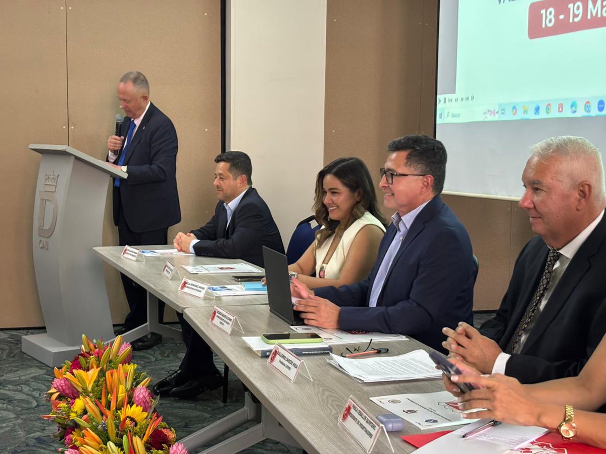 Supernotariado's tweet image. #Notariado | Participamos en el Encuentro Académico: Valle, Cauca y Nariño - UNIVOC, un escenario de análisis jurídico y diálogo orientado a fortalecer el ejercicio notarial en el país. 🇨🇴

Durante la jornada, escuchamos al notariado y promovimos el intercambio de conocimientos,
