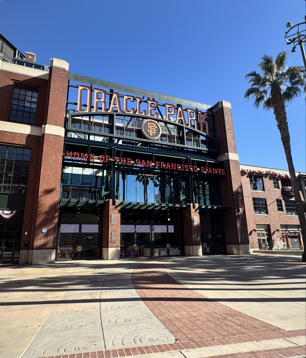 Ariel B. tweet media