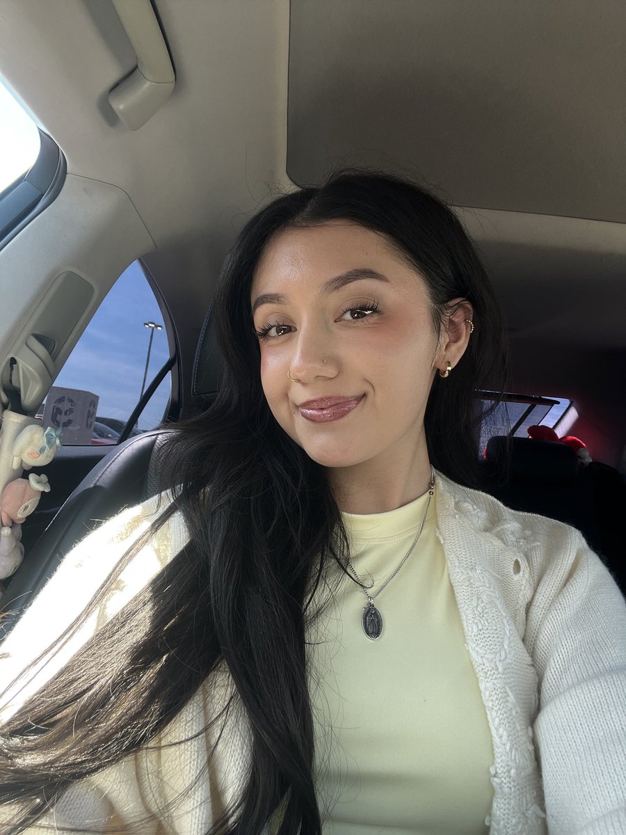 b⭑.ᐟ tweet media