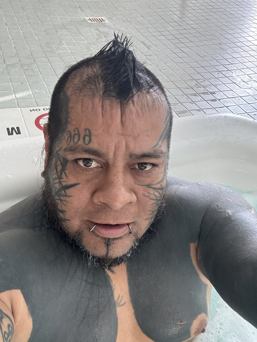 DEMUS DEMONIO デムース tweet media